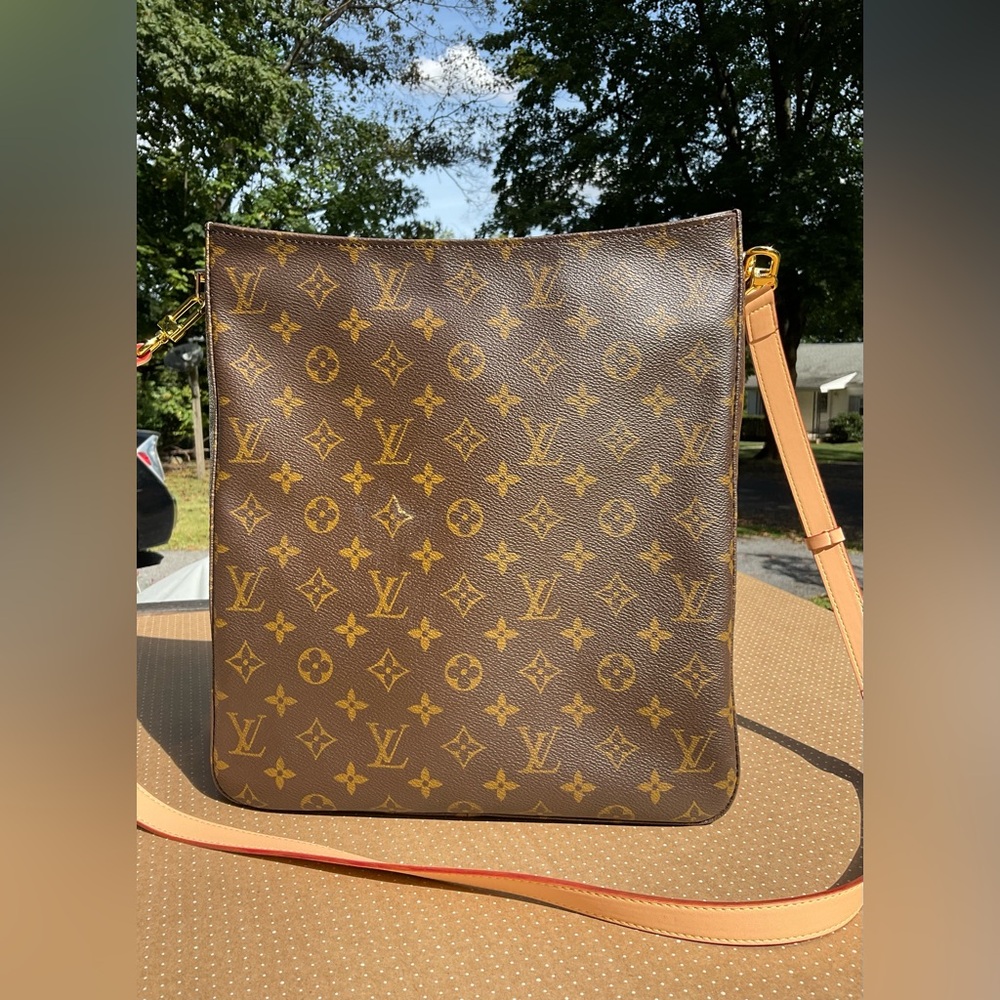 ✅LOUIS VUITTON GM BAG+WALLET BUNDLE DEAL AUTHENTIC - Picture 9 of 16